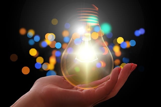 lightbulb, light, shining, bokeh, idea, think, training, to learn, knowledge, information, hand, stretch out, the back, textbook, science, university, literature, form, potential, potential, potential, potential, potential, potential